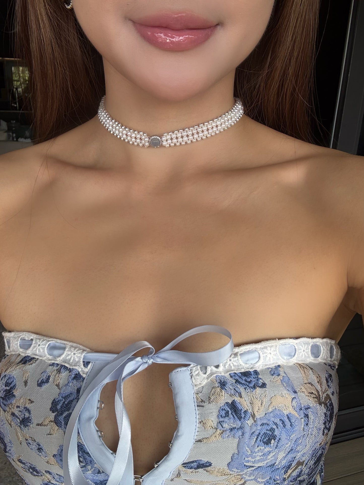 Freshwater Pearl Choker with Aquamarine Gemstone